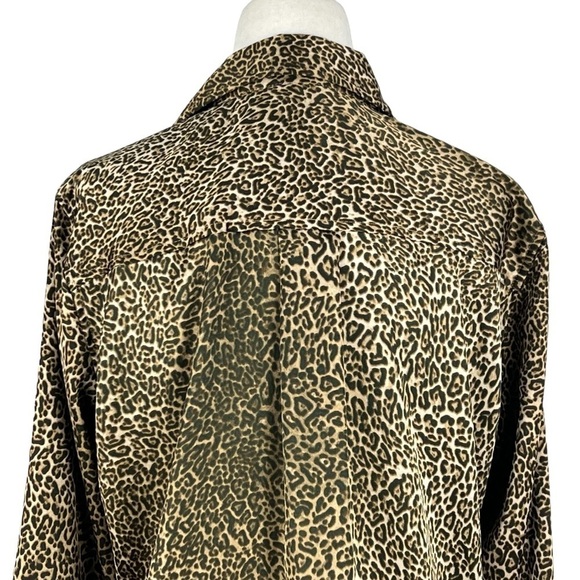 Jones NEW YORK SIGNATURE ANIMAL PRINT LONG SLEEVE BUTTON DOWN BLOUSE - Picture 8 of 16